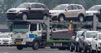 Bất thường: Tồn kho, các ông lớn "móc ngoặc" giảm lượng nhập, chặn đà hạ giá xe hơi