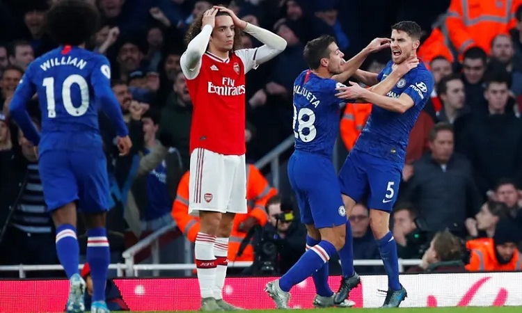 Chelsea thắng ngược Arsenal