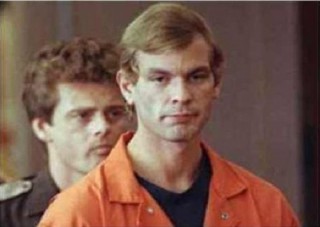 Lionel Dahmer  - tên giết người kinh hoàng nước Mỹ