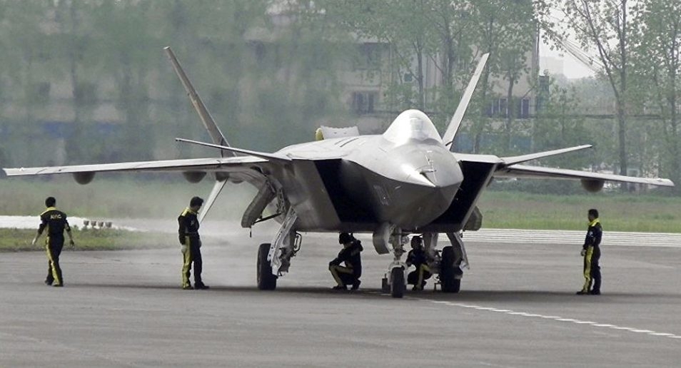 Tiêm kích tàng hình J-20 Trung Quốc có nhiều điểm tương đồng F-35 Mỹ