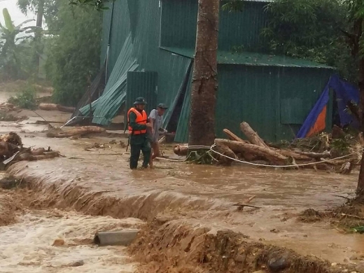 yen bai lu keo den dot ngot nguoi dan khong kip tro tay