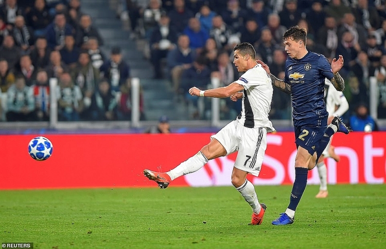 Dấu ấn Victor Lindelof trong cuộc lội ngược dòng ở thành Turin