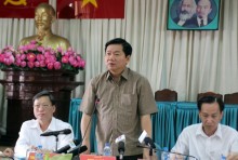 bi thu thanh uy trao quyet dinh cua bo chinh tri ve nhan su tp hcm