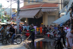 “Bà hỏa” hỏi thăm kho kẹo dừa