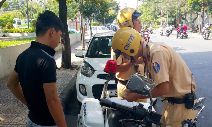 khi nao csgt duoc trung dung tai san phuong tien