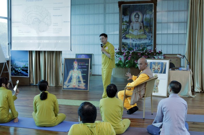 buddha yoga cua thuong toa thich hue dang