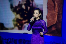 “Đôi co” tiền tác quyền liveshow Khánh Ly: Đôi bên đều... sai!