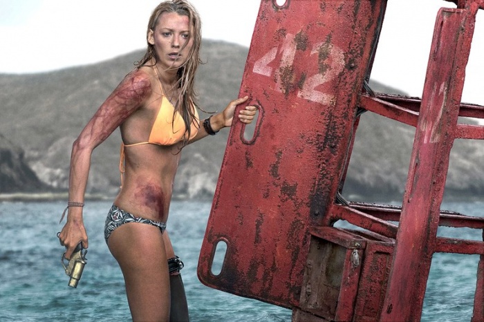 'The Shallows': Cuộc chiến giữa người đẹp và cá mập