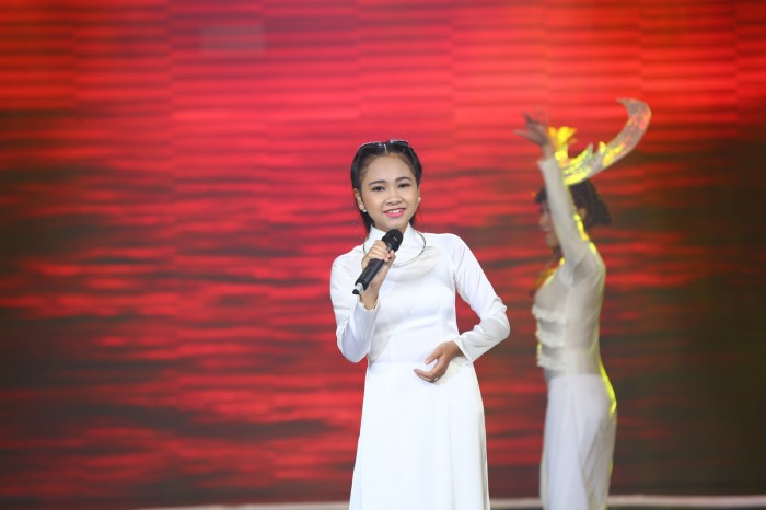 hoc tro dam vinh hung duoc uu ai tai solo cung bolero