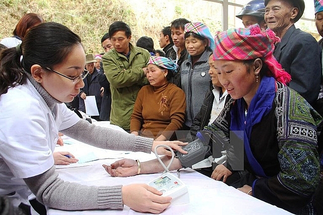 truong dh y ha noi tiep tuc ban giao 24 bac si tre ve vung sau xa