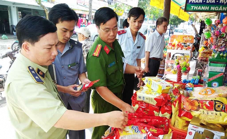 ha noi kiem tra gat gao an toan thuc pham dip cuoi nam