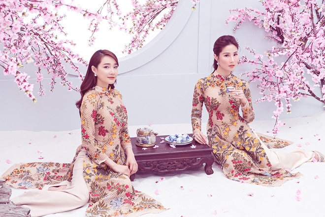 nha phuong diem my 9x khoe sac trong ta ao dai