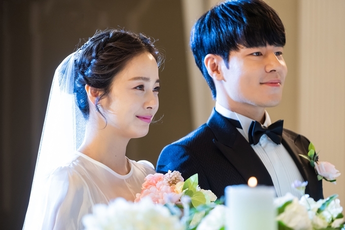 kim tae hee xinh dep trong loat anh cuoi o tuoi 40