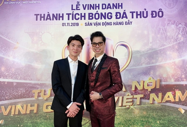 danh ca ngoc son nhan con trai bau hien lam hoc tro