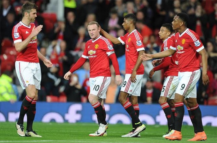 rooney luc bat tong tam cung mu du europa league