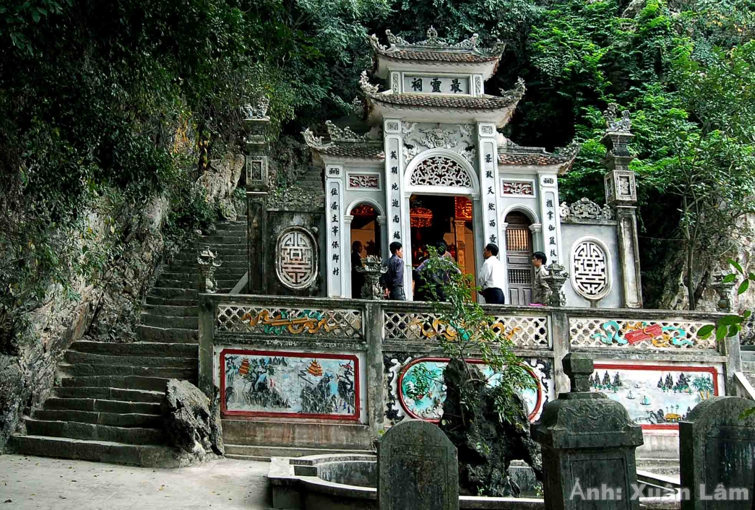 Khám phá động, chùa Địch Lộng