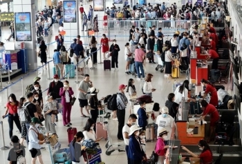 Khuyến nghị hành khách một số lưu ý khi qua sân bay Nội Bài dịp cao điểm hè