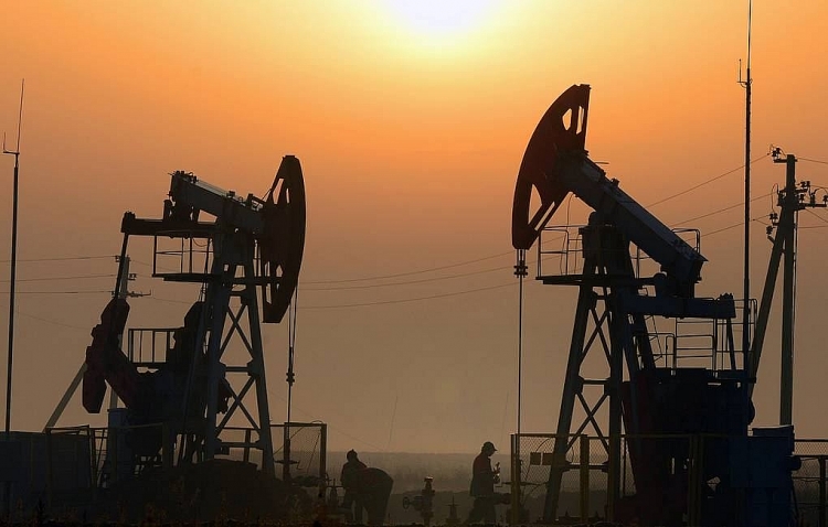 Giá dầu của Azerbaijan giảm đáng kể
