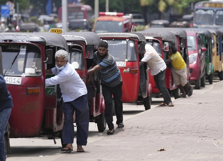 Khủng hoảng nhiên liệu: Sri Lanka áp đặt định mức mua mới cho người dân