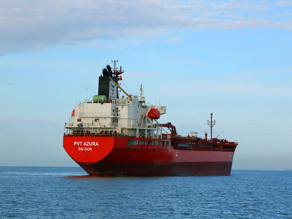năm 2021, Công ty mẹ PVTrans đã hoàn tất việc đầu tư 1 tàu chở dầu/hóa chất trọng tải khoảng 20.000 DWT (tàu Azura) 