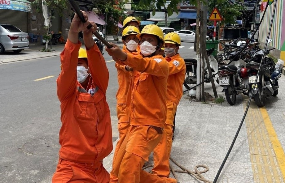 Một ngày theo chân “áo cam” Đà thành