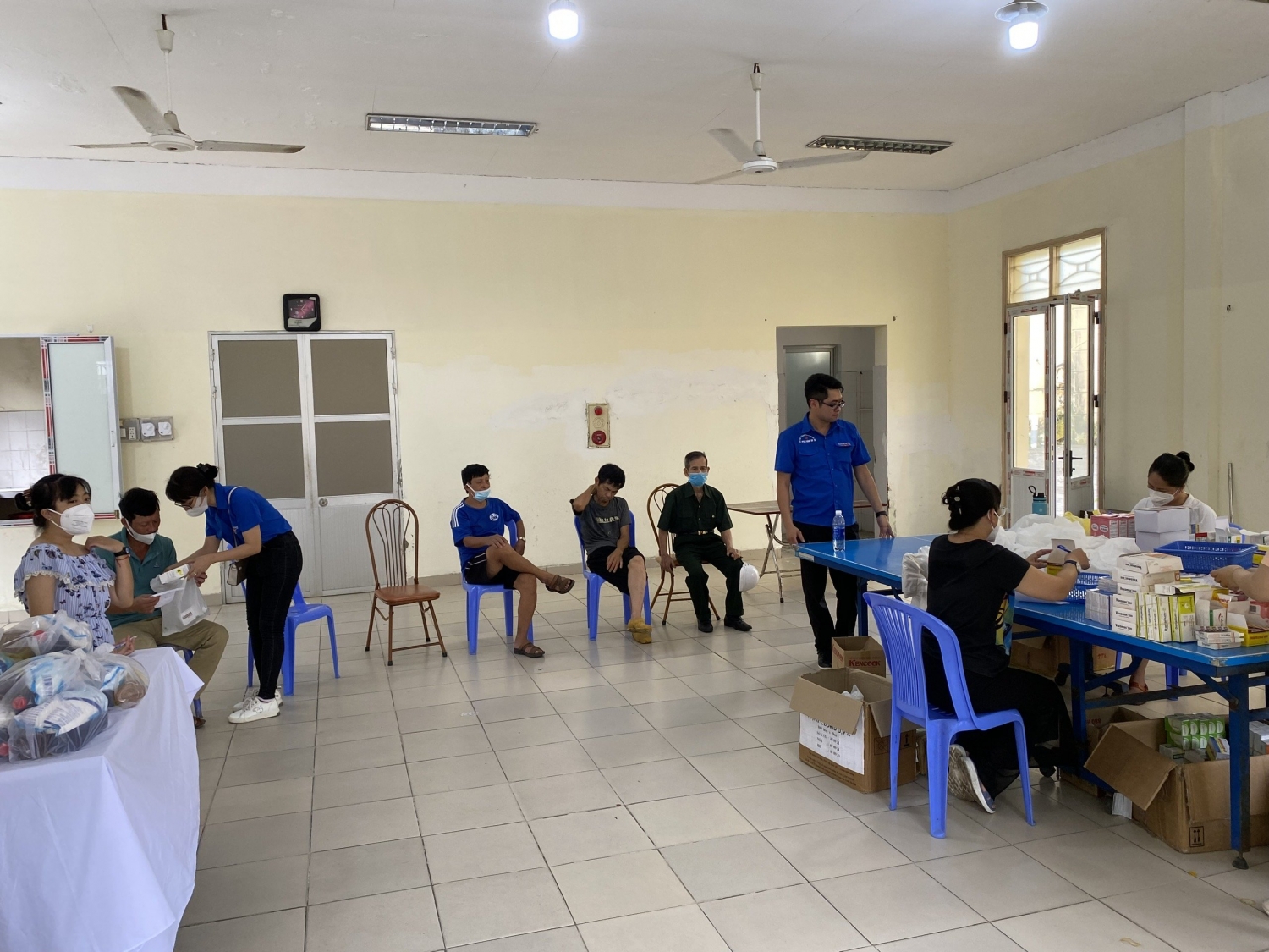 Tuổi trẻ PTSC Đình Vũ tham gia chăm sóc sức khỏe người dân huyện đảo Cát Hải, TP Hải Phòng