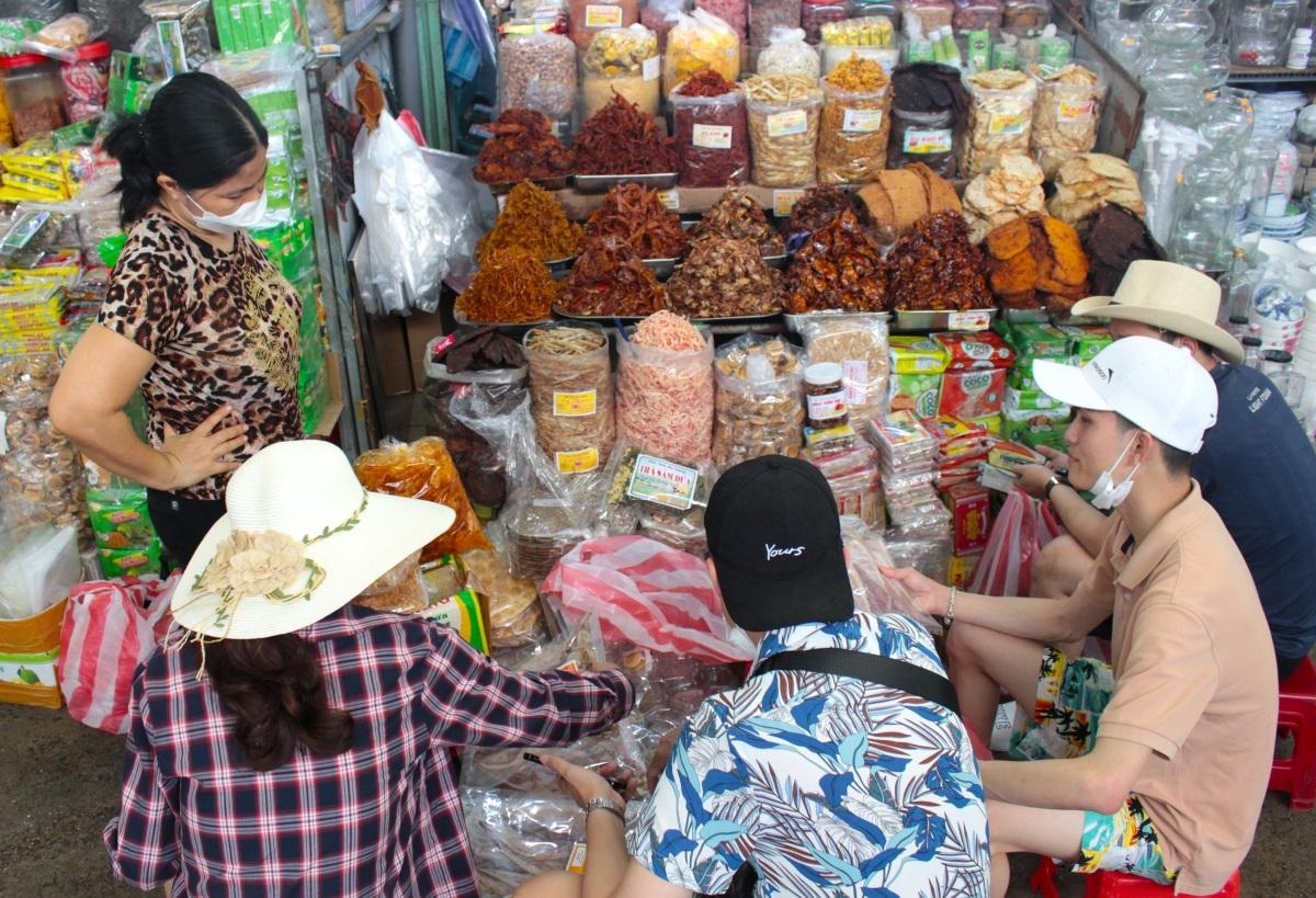 Thiên đường ẩm thực trong chợ Cồn Đà Nẵng