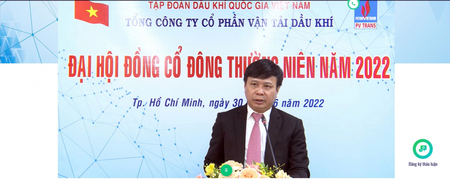 Chủ tịch HĐQT PVTrans Phạm Việt Anh báo cáo tại Đại hội