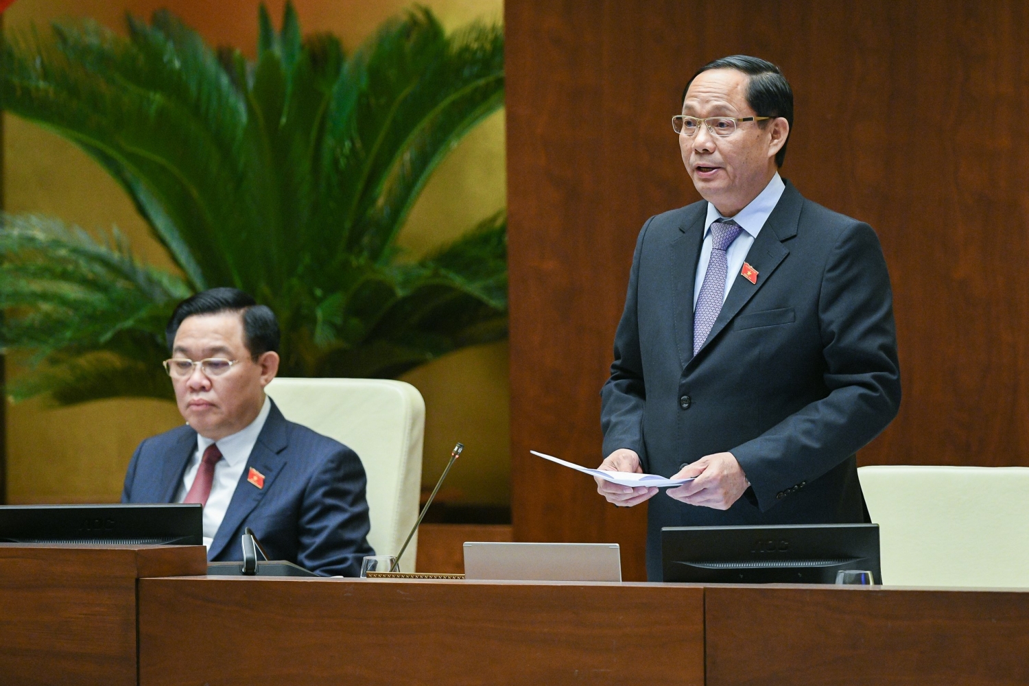 Phó Chủ tịch Quốc hội Trần Quang Phương điều hành