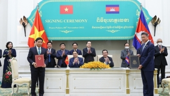 Thủ tướng Chính phủ Phạm Minh Chính hội đàm với Thủ tướng Samdech Techo Hun Sen