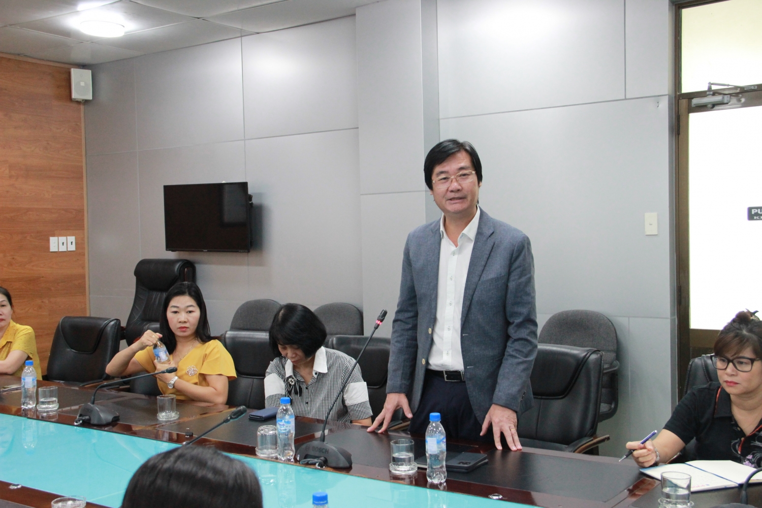 Phó Chủ tịch CĐ DKVN Nguyễn Mạnh Kha phát biểu tại buổi làm việc