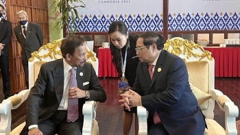 Thủ tướng Phạm Minh Chính gặp Quốc vương Brunei Darussalam