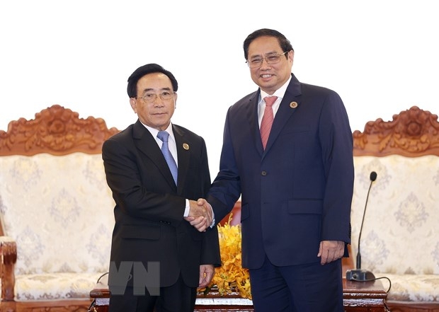 Thủ tướng Chính phủ Phạm Minh Chính gặp Thủ tướng Chính phủ Lào Phankham Viphavanh