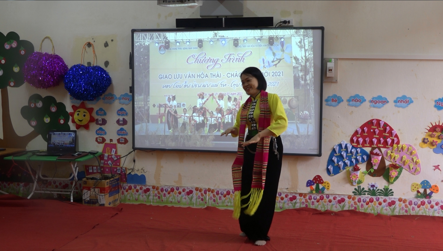 Yên Bái: Huyện Trạm Tấu đưa Xòe Thái vào trường học