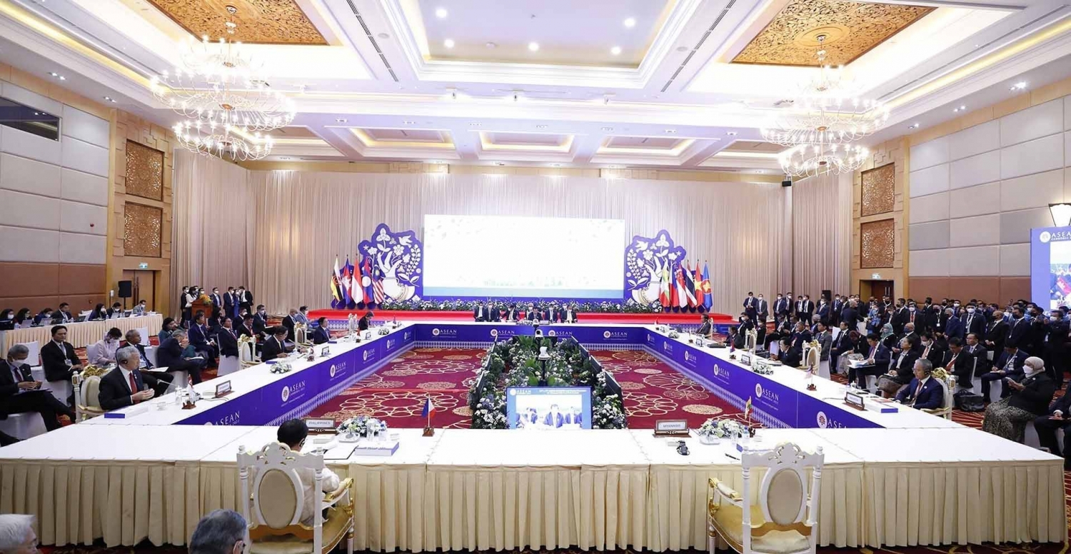 Phiên toàn thể Hội nghị cấp cao ASEAN lần thứ 40. (Nguồn: TTXVN)