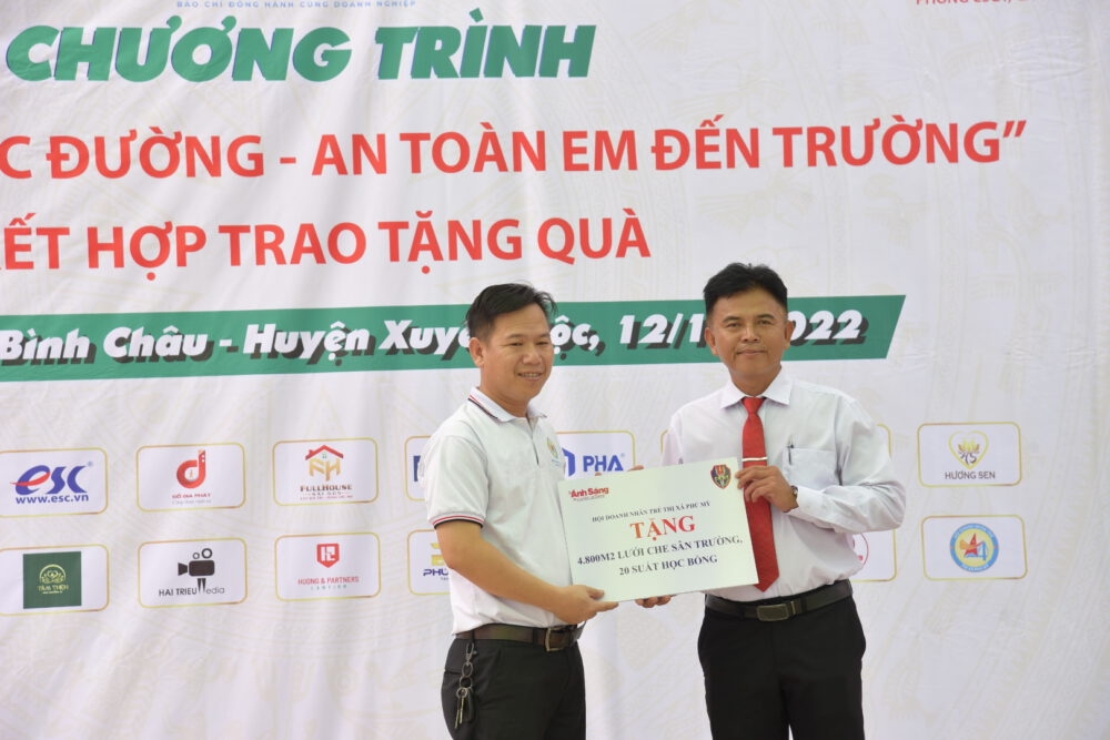 Caravan Ánh sáng học đường: Vì môi trường học tập tốt và an toàn