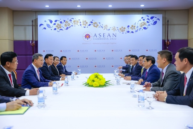 Thủ tướng Phạm Minh Chính và Đại tướng Hun Manet bày tỏ phấn khởi về sự phát triển tích cực của quan hệ hữu nghị và hợp tác toàn diện Việt Nam-Campuchia thời gian qua - Ảnh: VGP/Nhật Bắc
