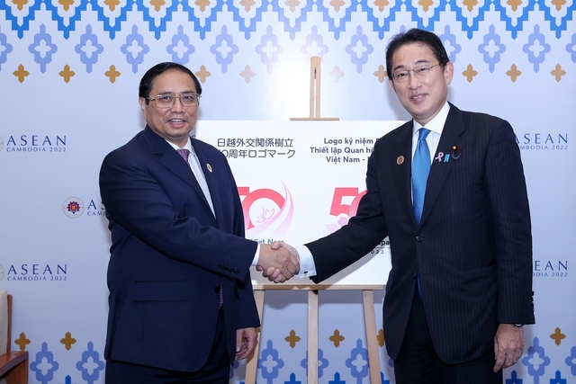Thủ tướng Chính phủ Phạm Minh Chính gặp Thủ tướng Nhật Bản Kishida Fumio
