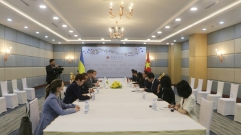 Bộ trưởng Ngoại giao Bùi Thanh Sơn gặp Bộ trưởng Ngoại giao Ukraine Dmytro Kuleba