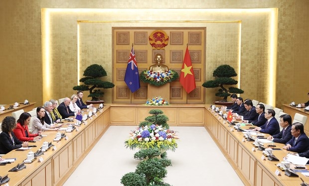 Thủ tướng Phạm Minh Chính hội đàm với Thủ tướng New Zealand Jacinda Ardern. (Ảnh: Dương Giang/TTXVN)