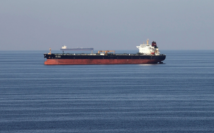 Đình chỉ 5 tàu chở dầu liên quan đến Iran sau lệnh trừng phạt của Mỹ