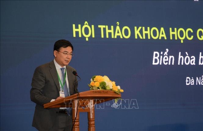 Thứ trưởng Bộ Ngoại giao Phạm Quang Hiệu phát biểu tại Hội thảo.