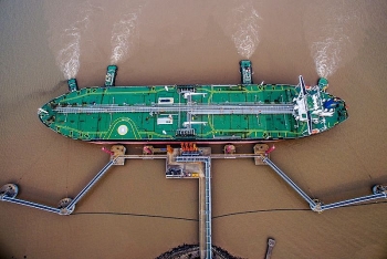 Trung Quốc bắt đầu hạn chế mua dầu Nga