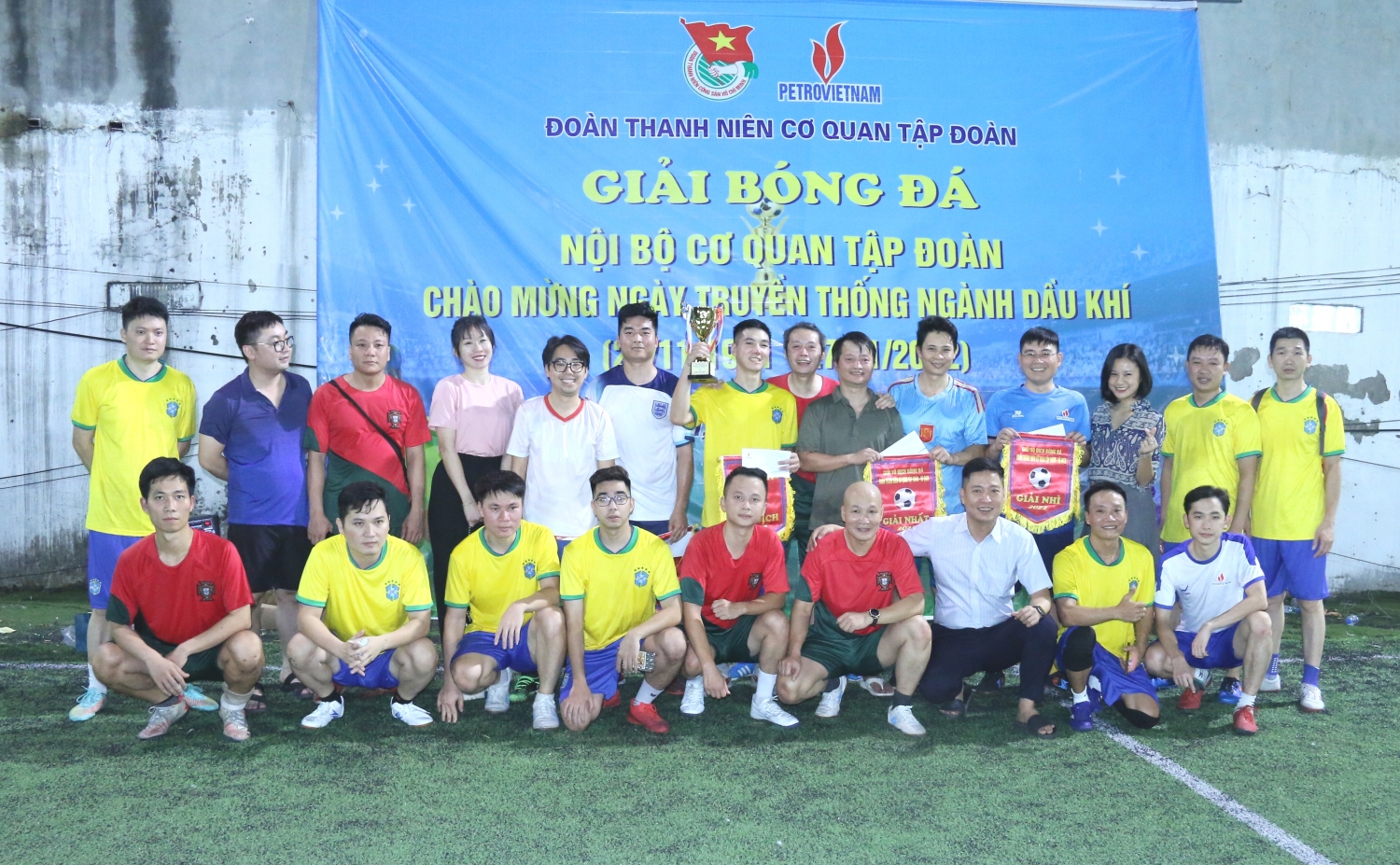 Đội bóng PVNDB vô địch Giải bóng đá nội bộ Cơ quan Tập đoàn Dầu khí Việt Nam