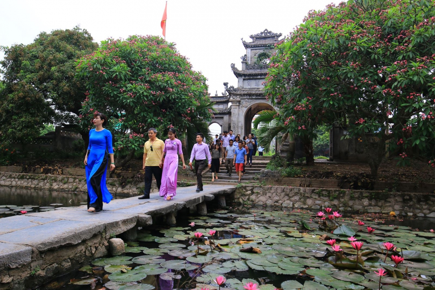 Về thăm chùa Chuông - Phố Hiến