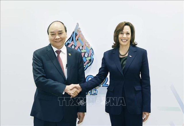 Chủ tịch nước Nguyễn Xuân Phúc gặp Phó Tổng thống Hoa Kỳ Kamala Harris - Ảnh: TTXVN