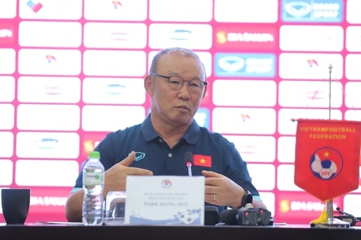 HLV Park: "Không có hệ thống tốt, bóng đá Việt Nam đừng nghĩ tới World Cup"