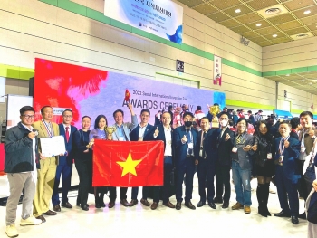 Việt Nam đoạt Cúp Grand Prize tại triển lãm phát minh sáng chế lớn nhất thế giới 2022