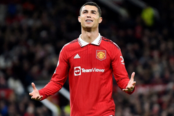 Man Utd tuyên bố sốc, chấm dứt hợp đồng với C.Ronaldo