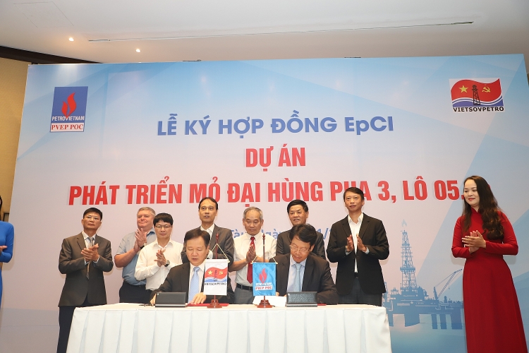 PVEP POC và Vietsovpetro tổ chức Lễ Ký kết Hợp đồng EPCI dự án phát triển mỏ Đại Hùng Pha 3, Lô 05.1a